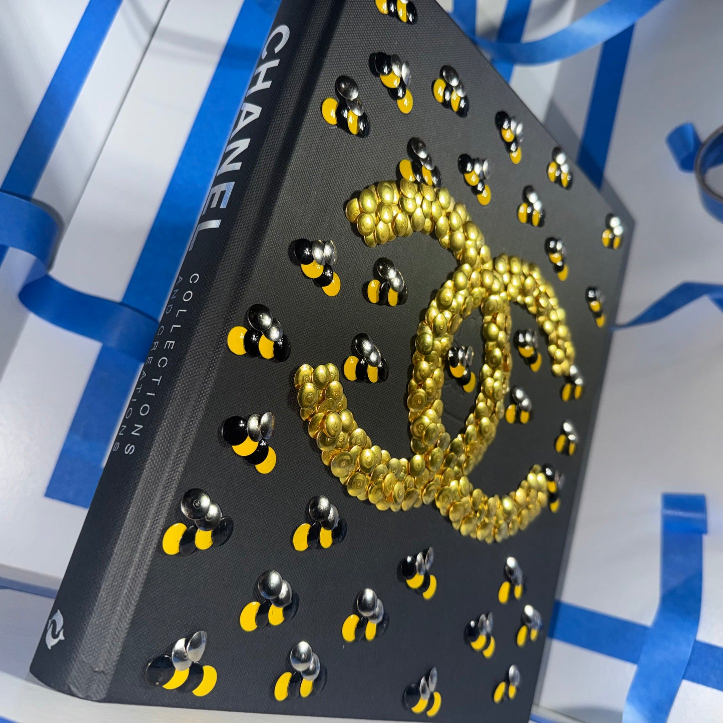 Coco and the Bees - Chanel book gilded by the bms