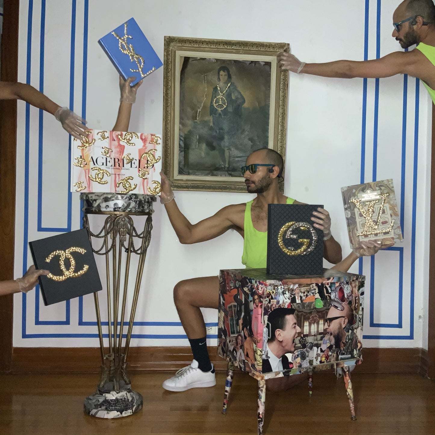 the bms. Gucci : The Making Of hand tacked book