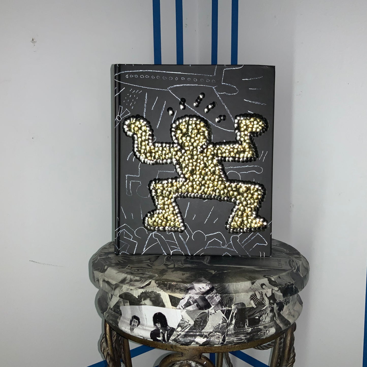 Keith Haring: The Political Line gilded by the bms.